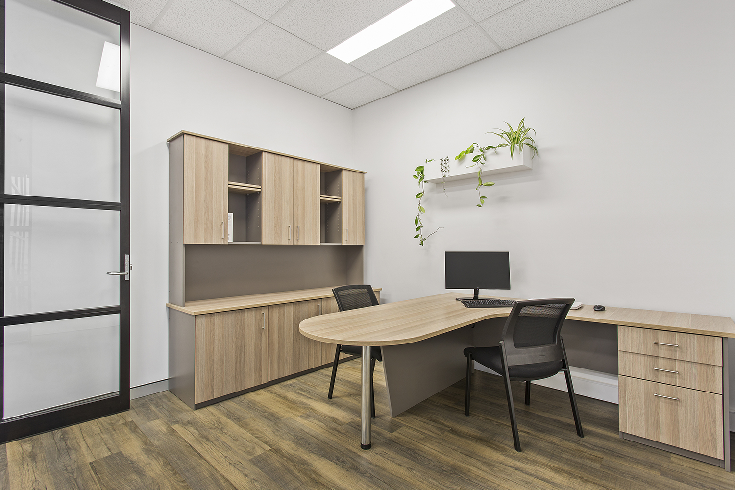 What Is a Closed Office Layout?